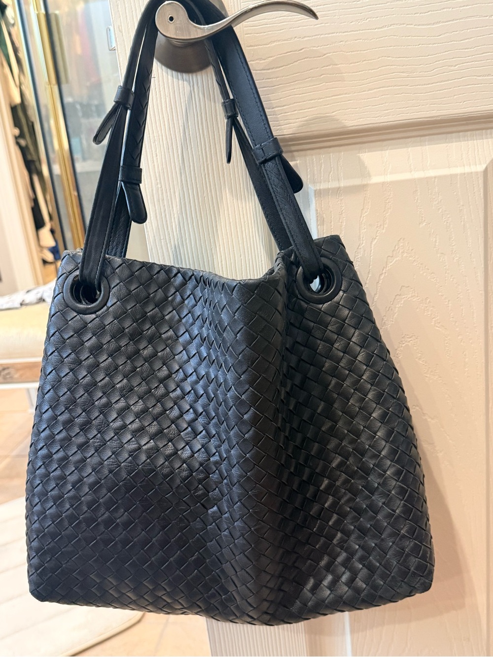 Bottega Veneta Black Intrecciato Shoulder Tote - Picture 3 of 12